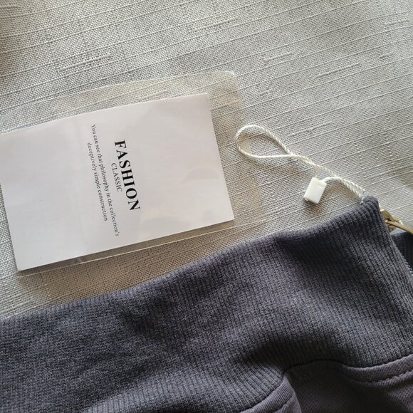 Cozyfit Scrub Jacket with Zipper and Collar - Size XL - Dark Grey - Picture 2 of 4